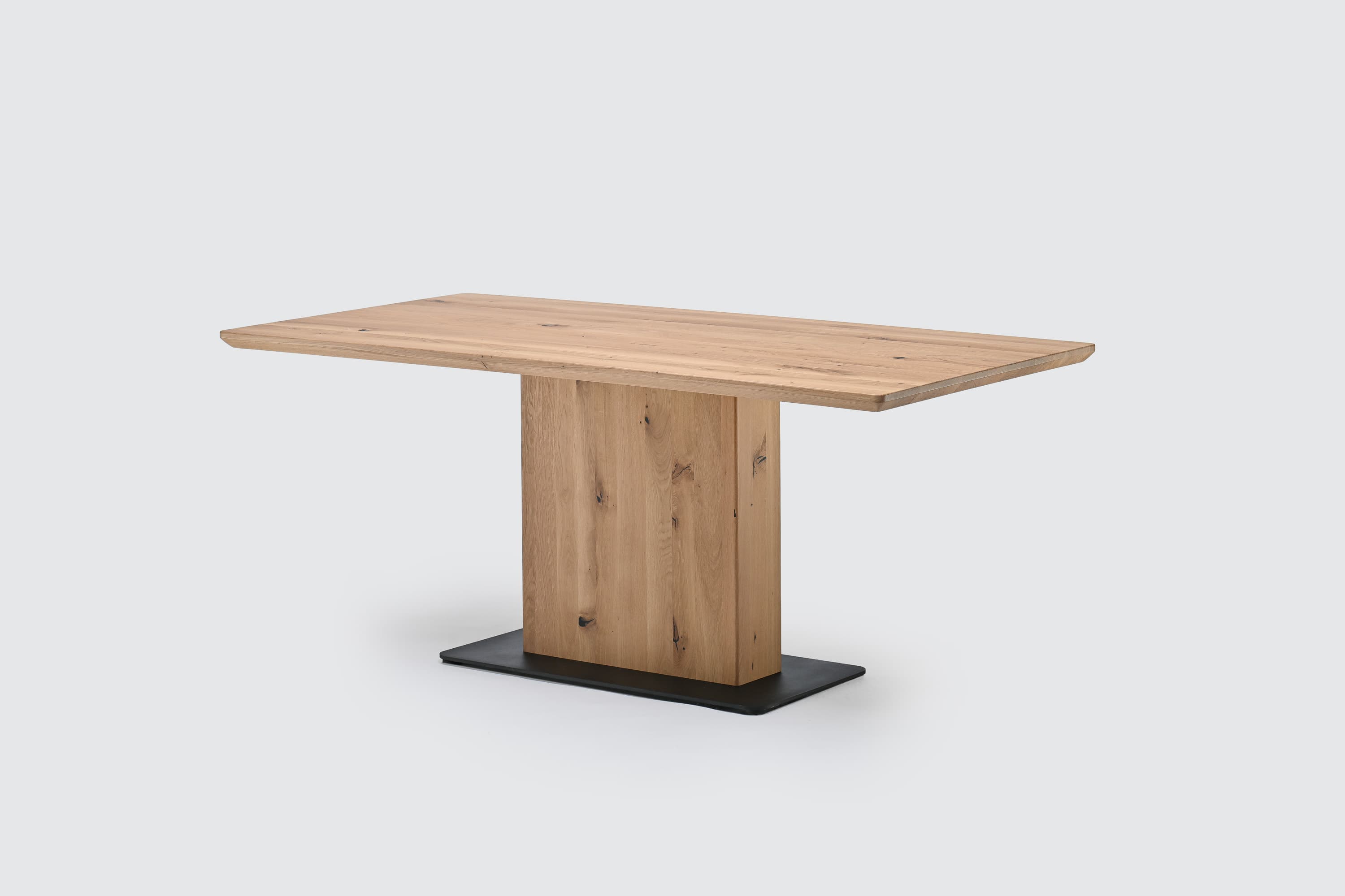 Oak table with chairs